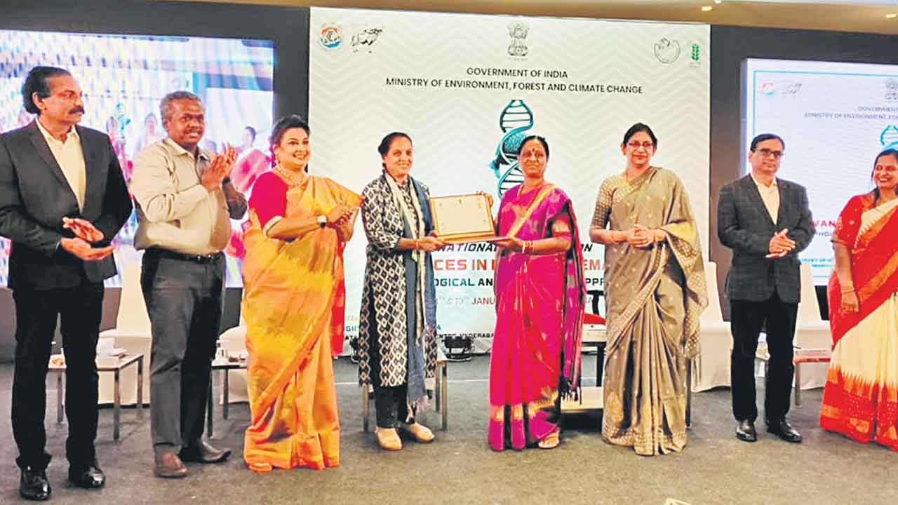 జీవవైవిధ్య పరిరక్షణకు పాటుపడాలి