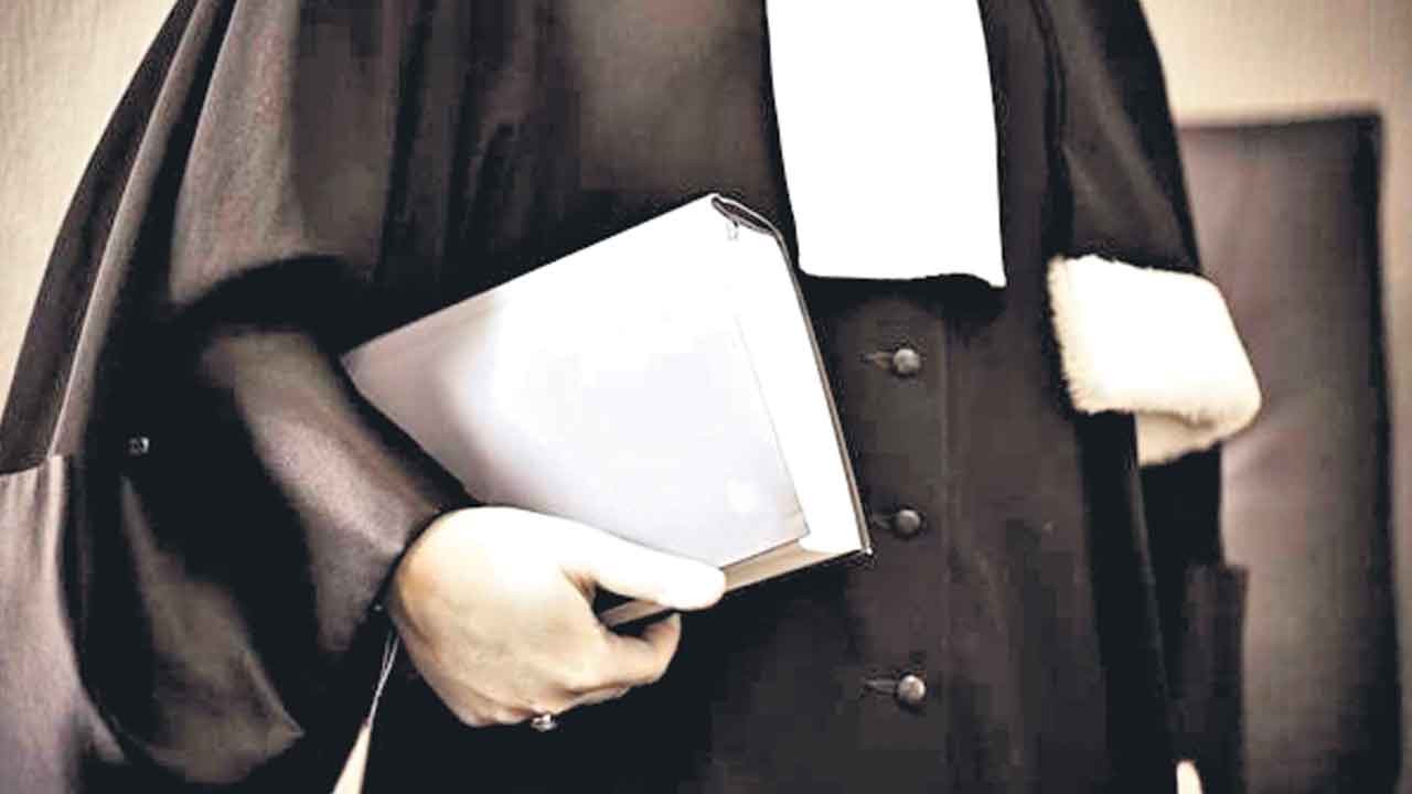 ఈవీఎం మెషీన్లు ఇవ్వండి..లోపాల్ని బయటపెడతాం