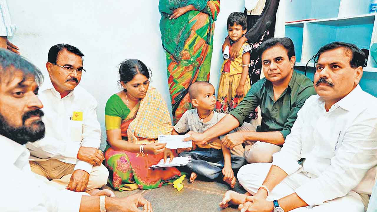 KTR | మావాళ్ల జోలికొస్తే సహించం.. రాజకీయ హింసను చూస్తూ ఊరుకోబోం: కేటీఆర్‌