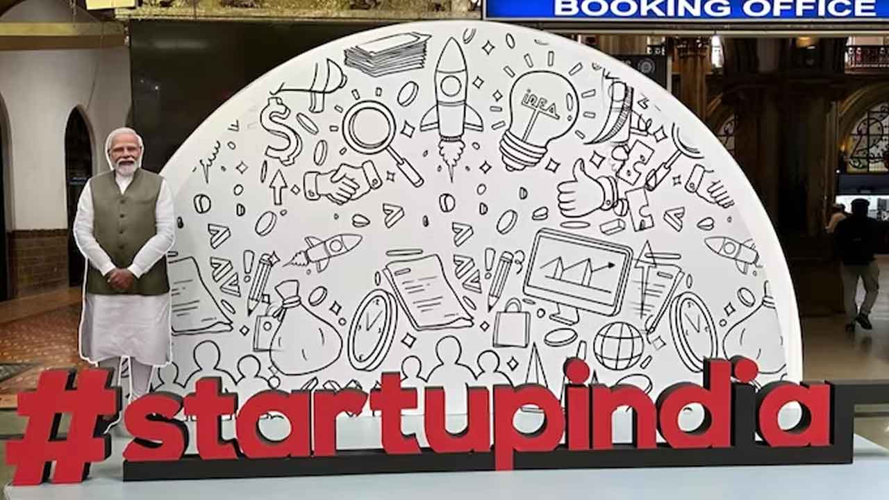 Modi Selfie Booth |  ‘మోదీ సెల్ఫీ బూత్‌’ వివాదం.. అధికారిపై బదిలీ వేటు!