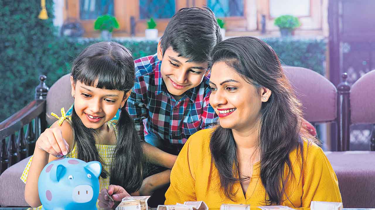 Personal Finance | కొత్త ఏడాదిలో ఈ పొరపాట్లు అస్సలు చేయకండి! అప్పుల పాలవ్వకండి!