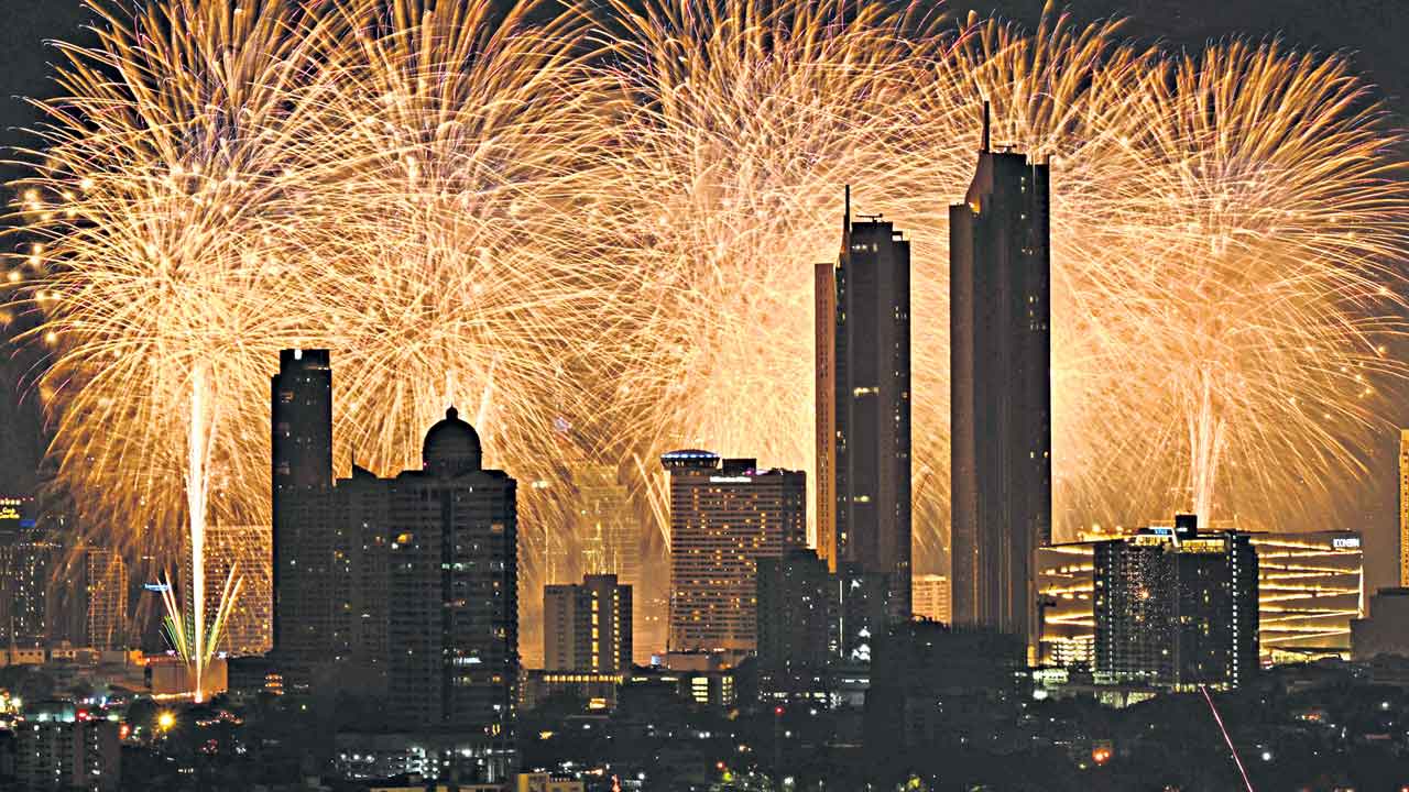 కొత్త ఆశలతో.. సరికొత్త ఆశయాలతో!