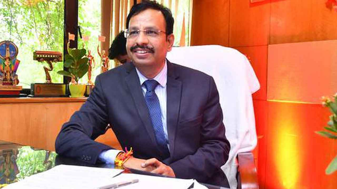 నేడు అద్దె బస్సుల యాజమాన్యాలతో చర్చలు