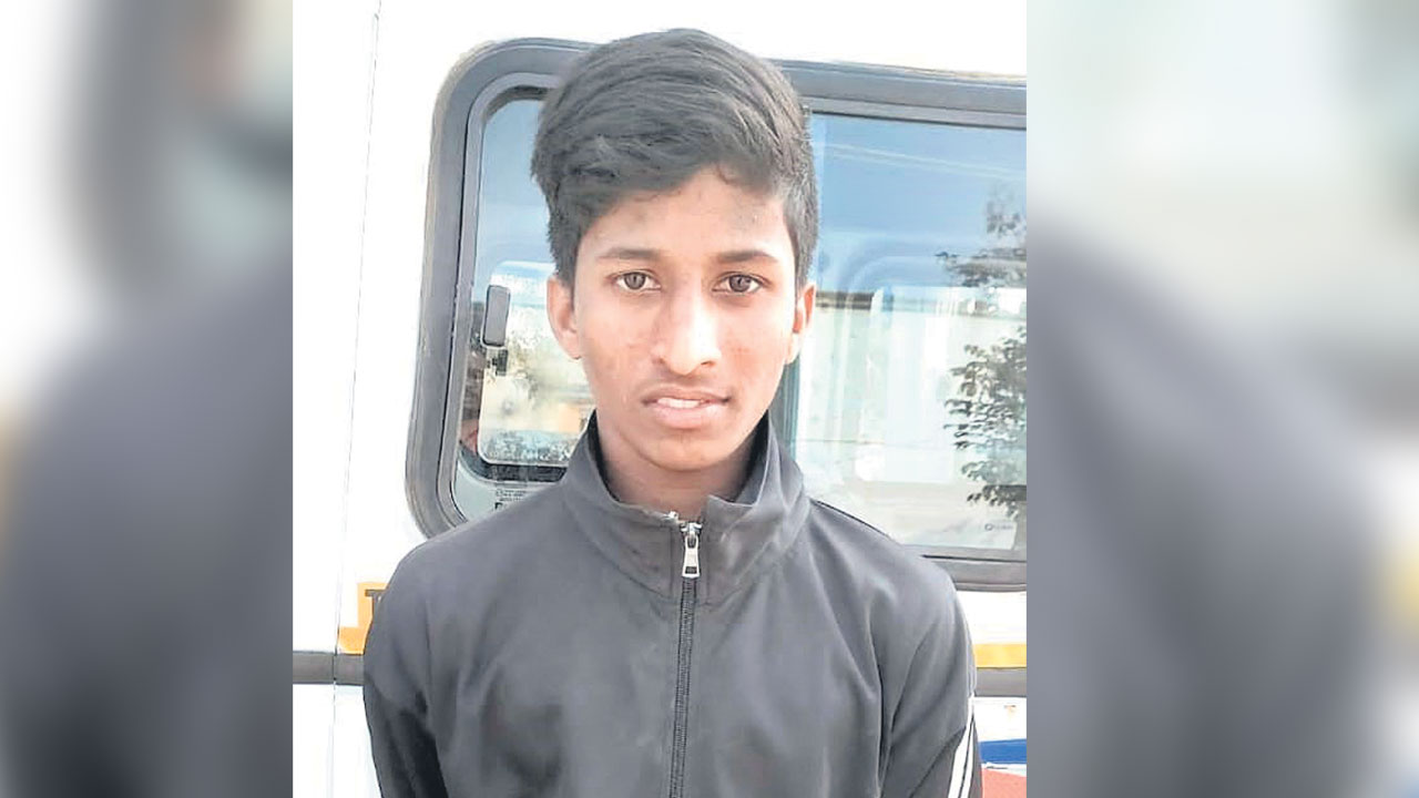 రాష్ట్రస్థాయి కబడ్డీ పోటీలకు గురుకుల విద్యార్థి