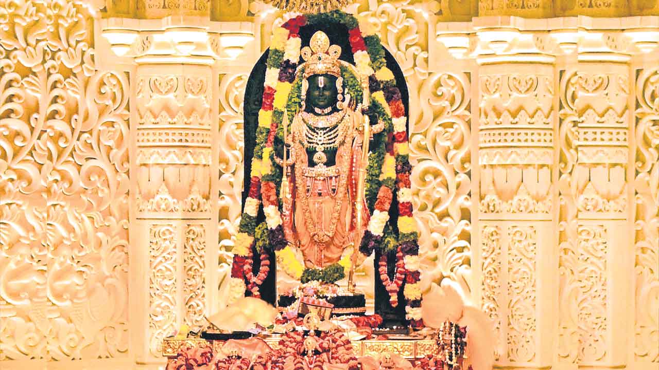 Ayodhya Ram Mandir | శ్రీరాముని ఆభరణాలు అదరహో.. ప్రత్యేకత  ఏంటంటే..