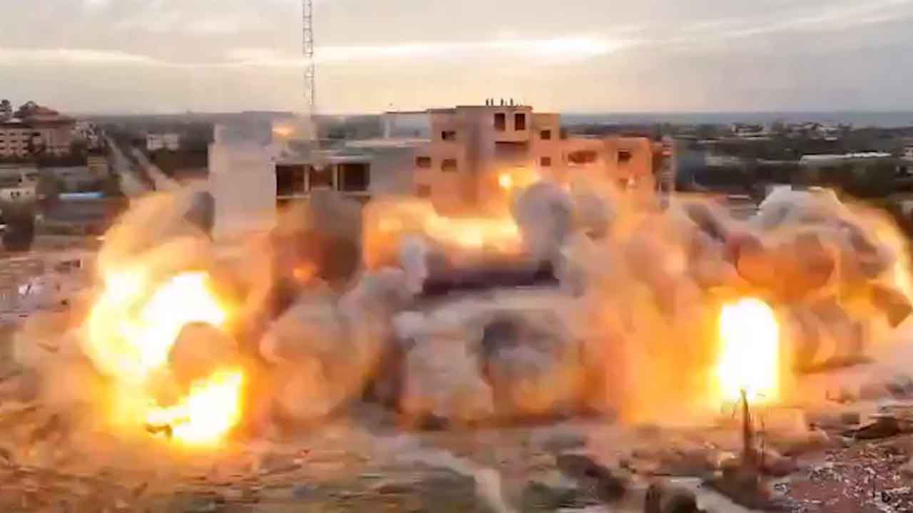 గాజాలో అల్‌-ఇస్రా వర్సిటీ పేల్చివేత