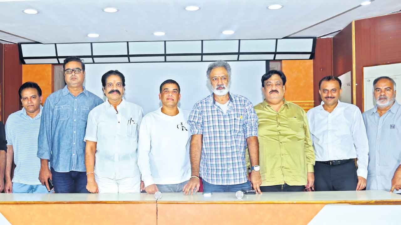 సంక్రాంతి బరిలో నుంచి తప్పుకున్న ‘ఈగల్‌’