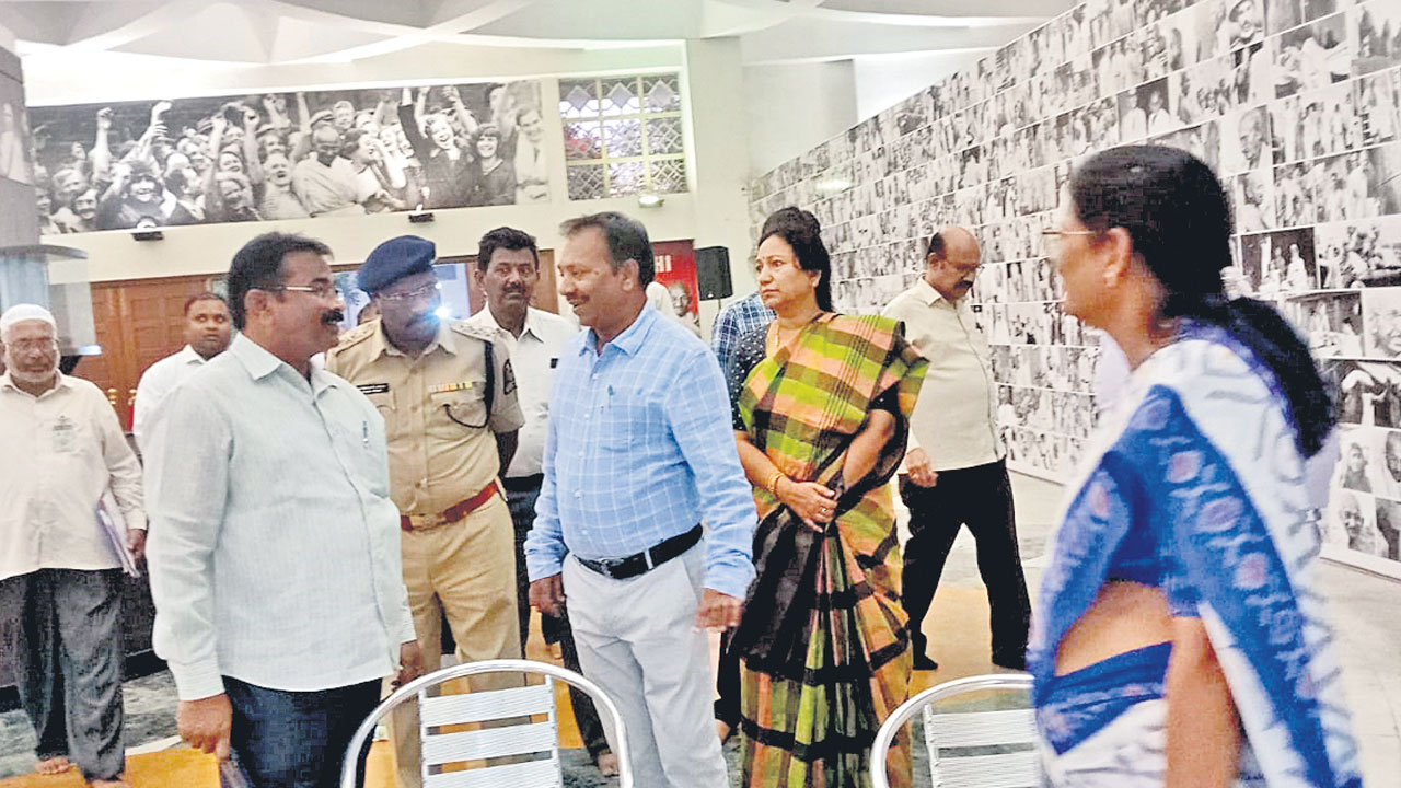 నేడు బాపూజీ వర్ధంతి