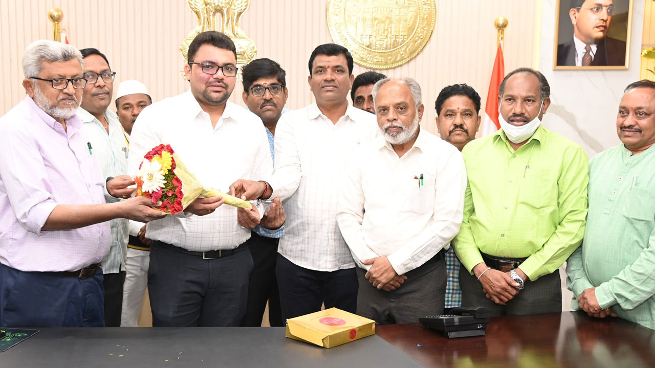 ‘నూతన’ వేడుకలు