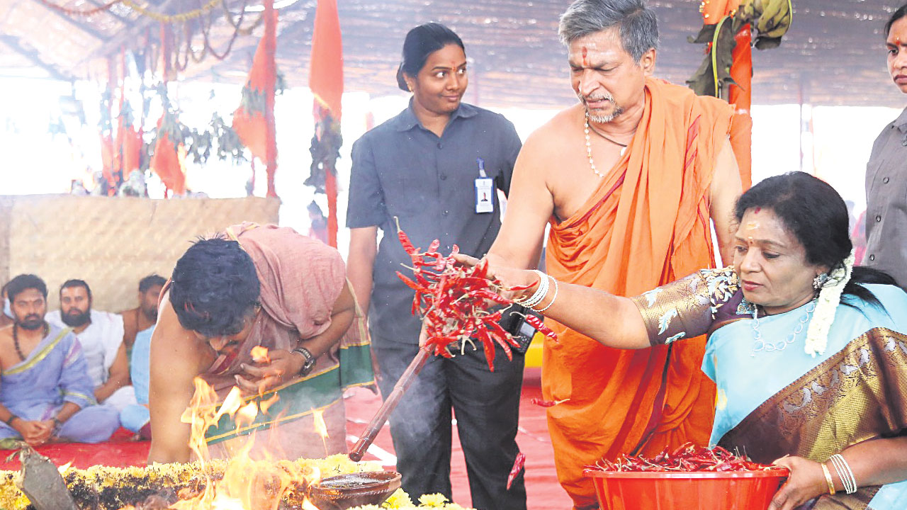 Governor Tamilisai | ప్రజా సంక్షేమానికి యాగాలు అభినందనీయం: గవర్నర్‌ తమిళిసై