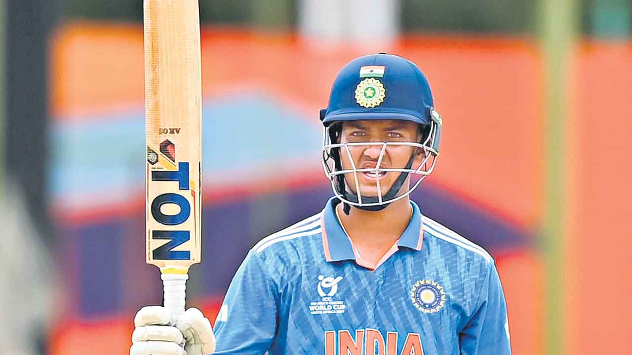 యువ భారత్‌ హ్యాట్రిక్‌