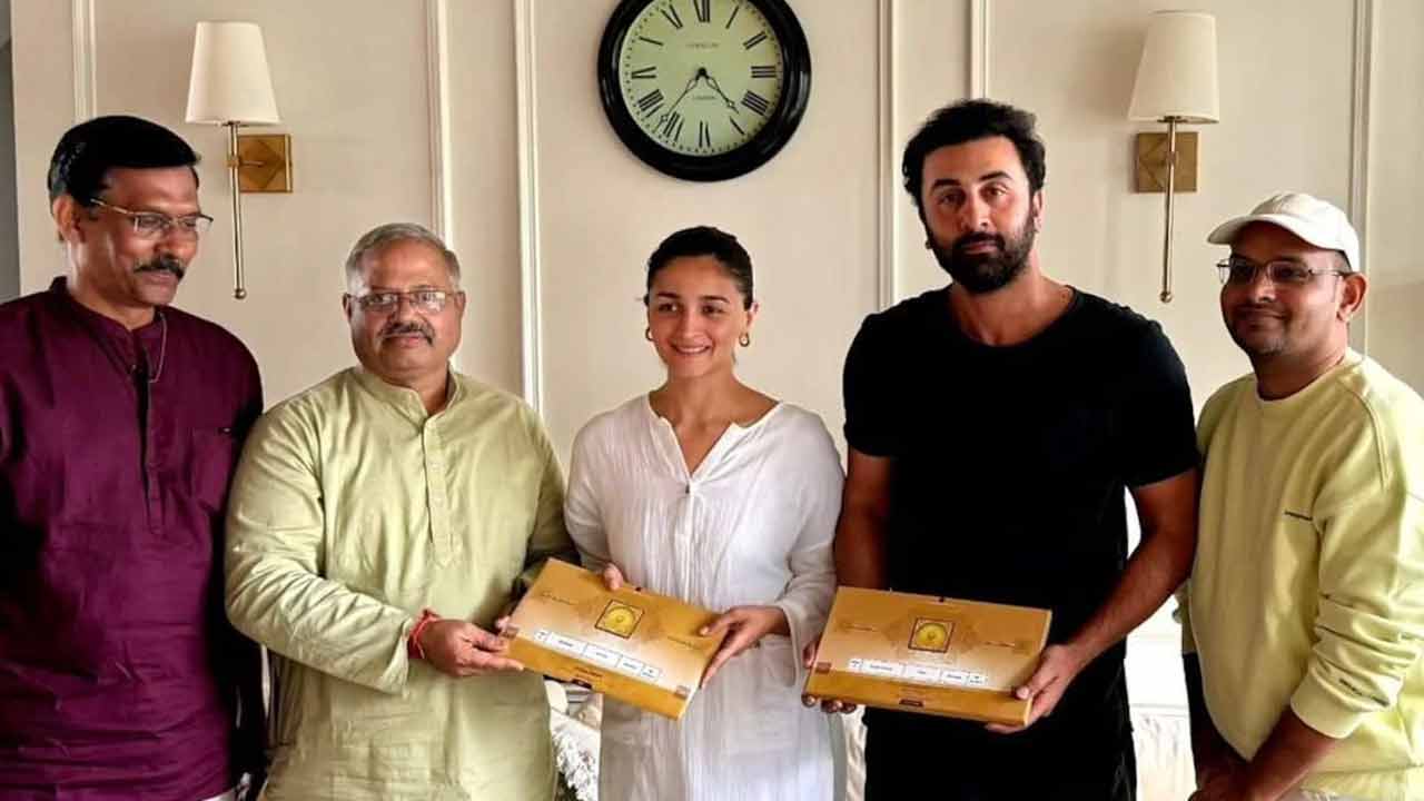 Ayodhya Ram Mandir | అయోధ్య రాముడి ప్రాణ ప్రతిష్ఠ.. ఆలియా‌, రణ్‌బీర్‌లకు ఆహ్వానం