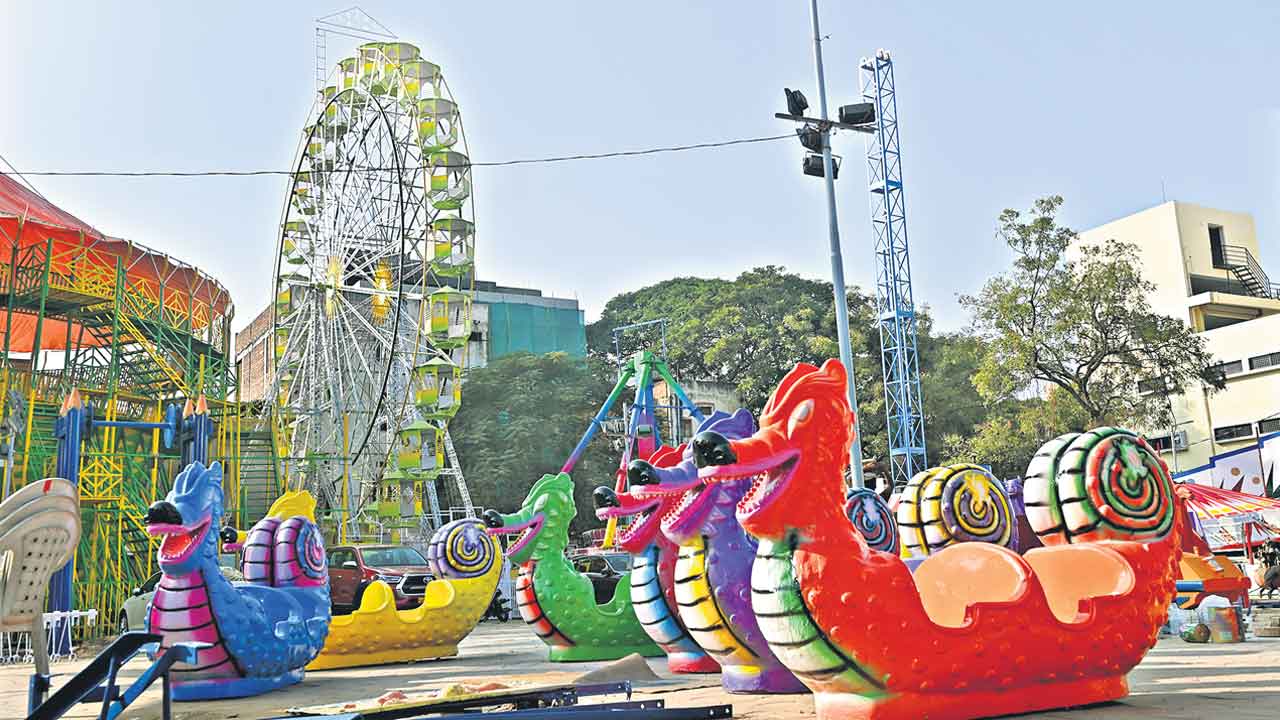 Traffic Alert | Traffic Alert | నేటి నుంచి నుమాయిష్‌.. హైదరాబాద్‌లో ఫిబ్రవరి 15 వరకు ట్రాఫిక్‌ ఆంక్షలు