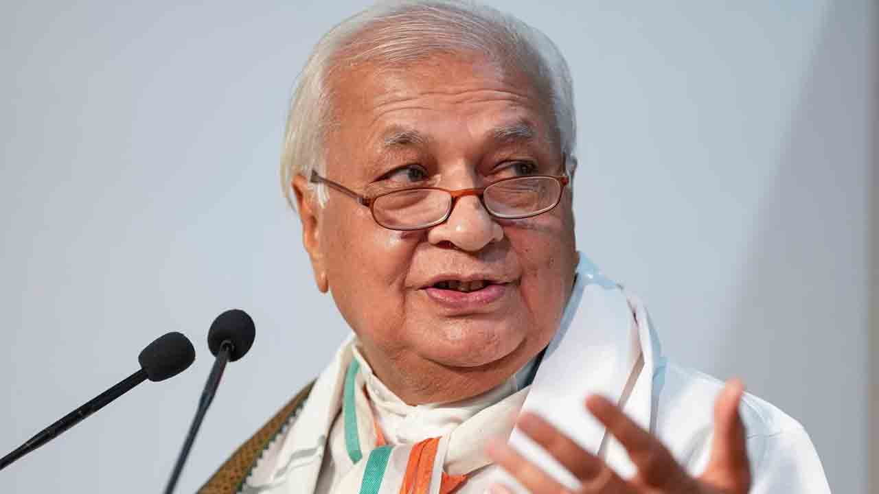 Kerala Governor | విద్యార్థుల నుంచి నిరసన సెగ.. కేరళ గవర్నర్‌కు భద్రత పెంపు