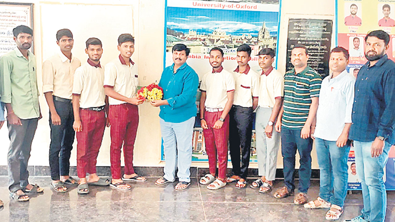 అజీమ్‌ ప్రేమ్‌జీ యూనివర్సిటీ ప్రవేశ పరీక్షలో సీవోఈ విద్యార్థుల ప్రతిభ