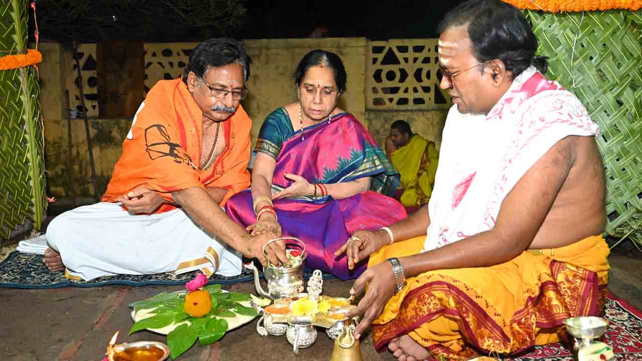 Srisailam | శ్రీశైలంలో పరోక్ష సేవగా బయలు వీరభద్రస్వామికి విశేష పూజ