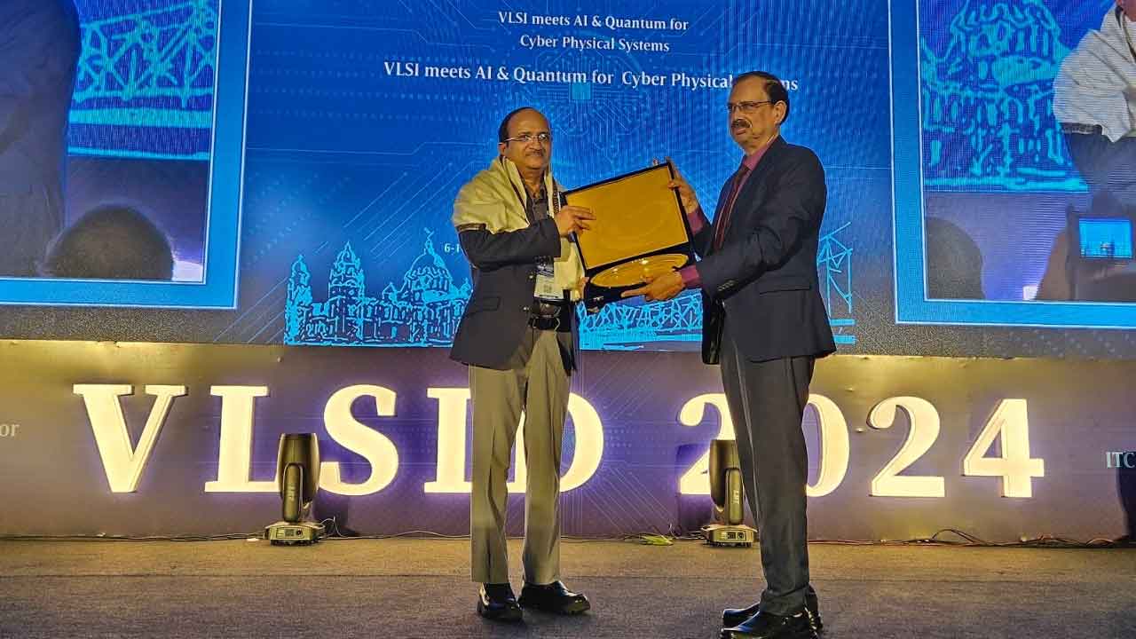 బిట్స్‌ వీసీకి వీఎల్‌ఎస్‌ఐ జీవనసాఫల్య పురస్కారం