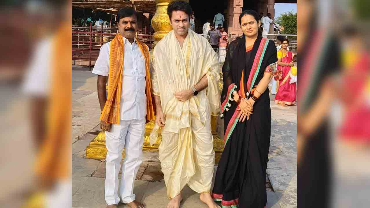 జోగుళాంబ సన్నిధిలో సినీనటుడు నవదీప్‌