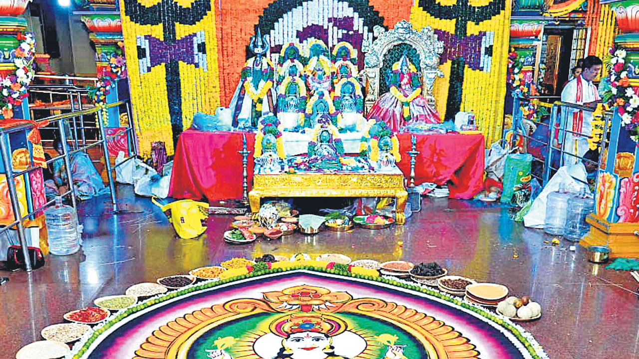 మహా కుంభాభిషేక మహోత్సవాలు