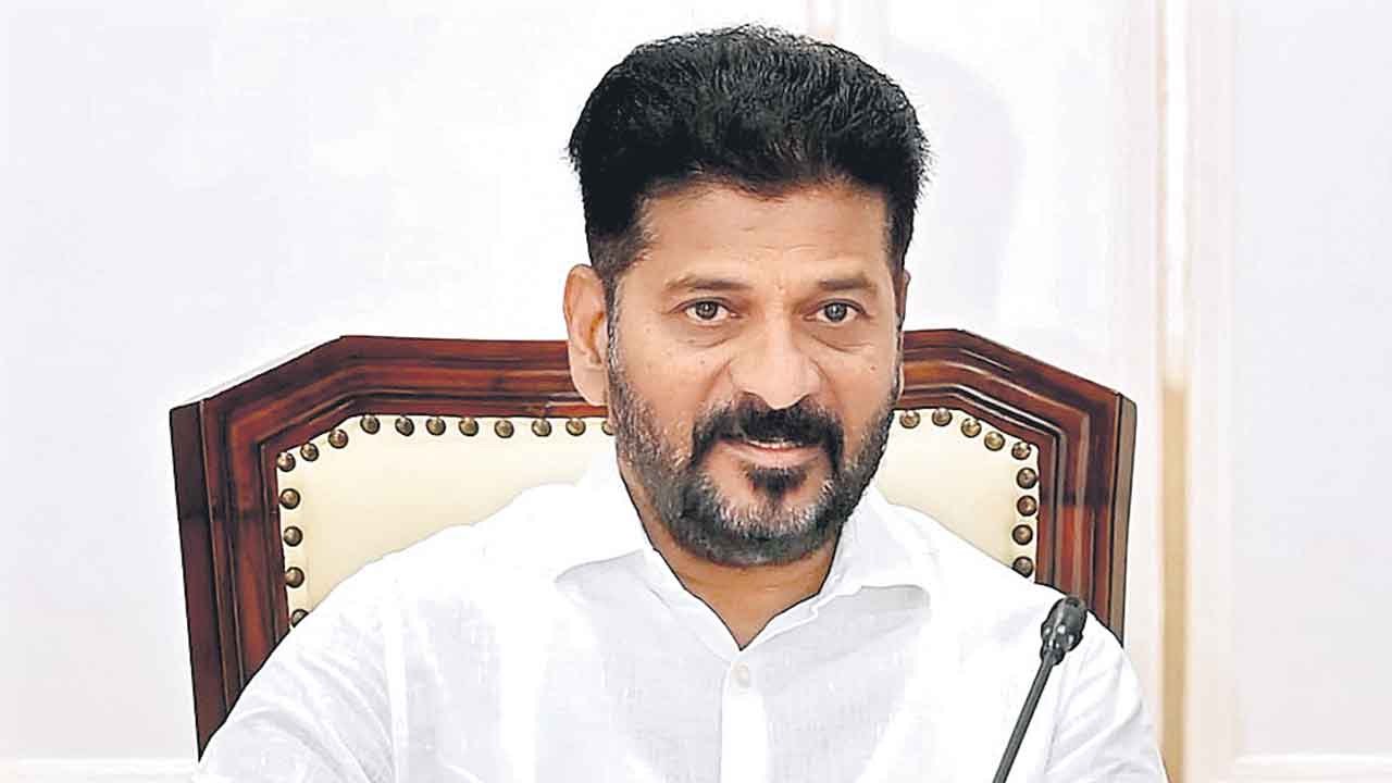 Mega DSC | మెగా డీఎస్సీ పేరు దగా తీరు!.. ఫీజు మినహాయింపుపై మాట మార్చిన కాంగ్రెస్‌