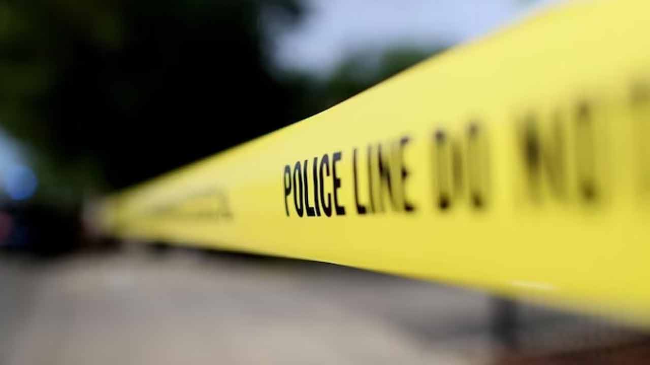 Gunshot | రెండు వర్గాల మధ్య ఘర్షణ.. ఆపడానికి వెళ్లిన పోలీసులపై కాల్పులు