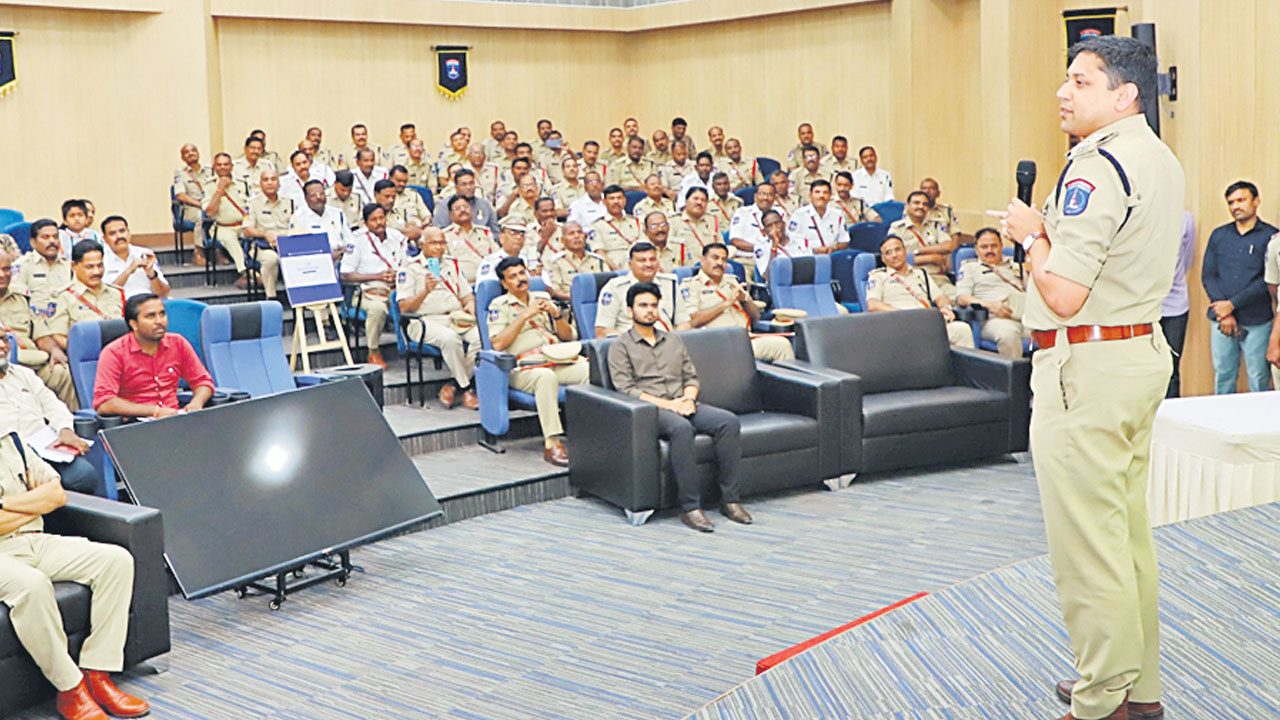 మరింత మెరుగైన సేవలు అందించాలి