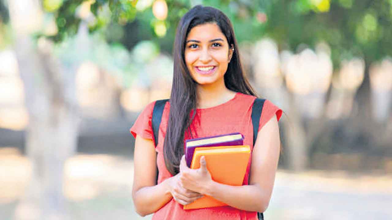 Telangana | కాలేజీల కాణాచి తెలంగాణ.. రాష్ట్రంలో ప్రతి పదిలక్షల జనాభాకు 52 కళాశాలలు