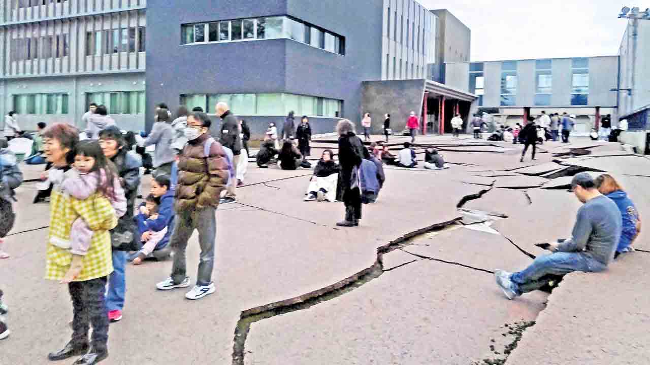 Japan Earthquake | చిగురుటాకులా వణికిన జపాన్‌.. గంటల వ్యవధిలో 50 భూకంపాలు