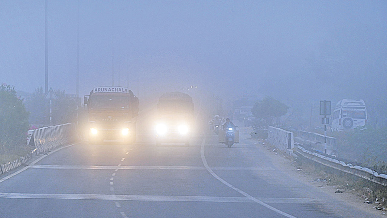 పొగమంచుతో పైలం