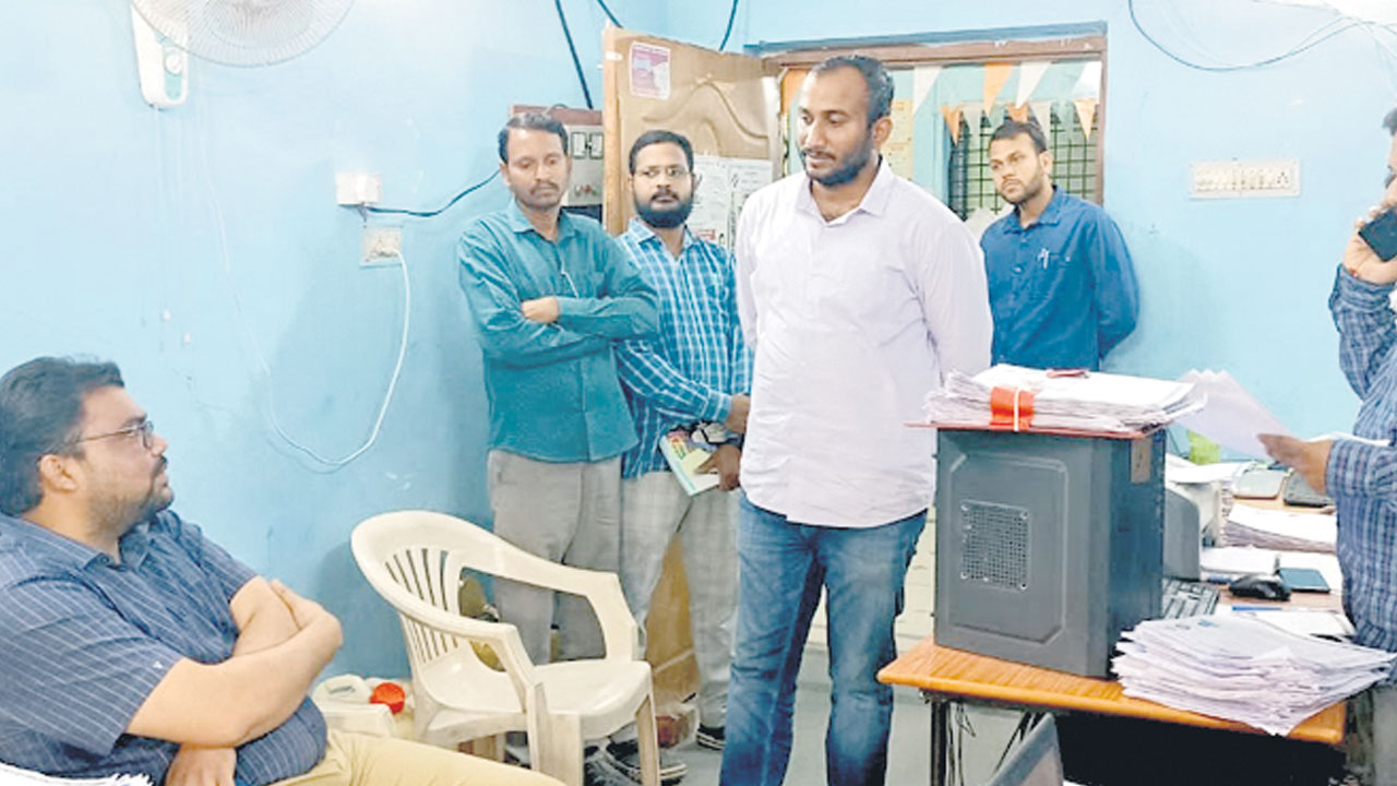 ఆన్‌లైన్‌ ప్రక్రియ వేగంగా పూర్తవ్వాలి