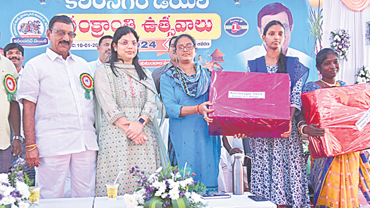 రైతులు ఆర్థికంగా ఎదగాలి