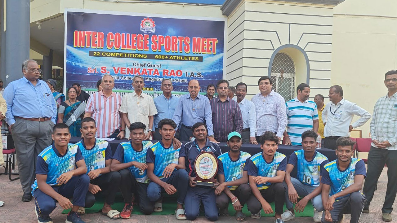 సూర్యాపేటలో ఇంటర్‌ కాలేజ్‌ స్పోర్ట్స్‌ మీట్‌