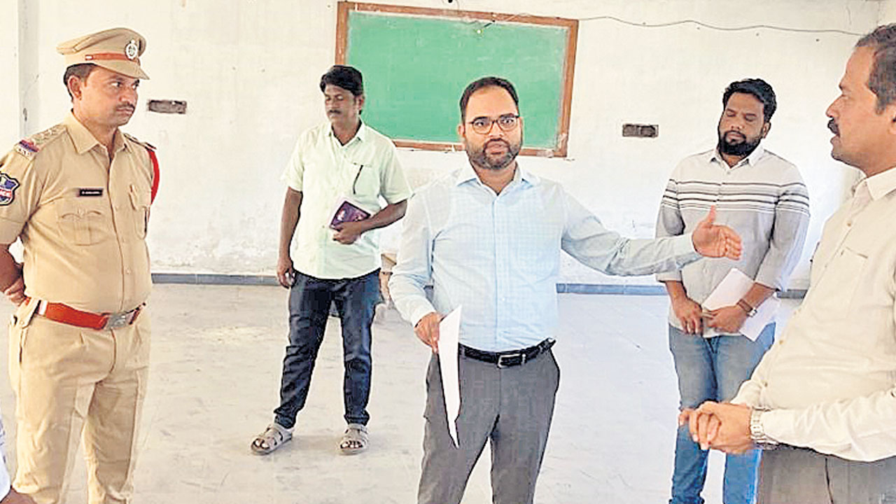 కౌంటింగ్‌ కేంద్రం కోసం కళాశాల పరిశీలన