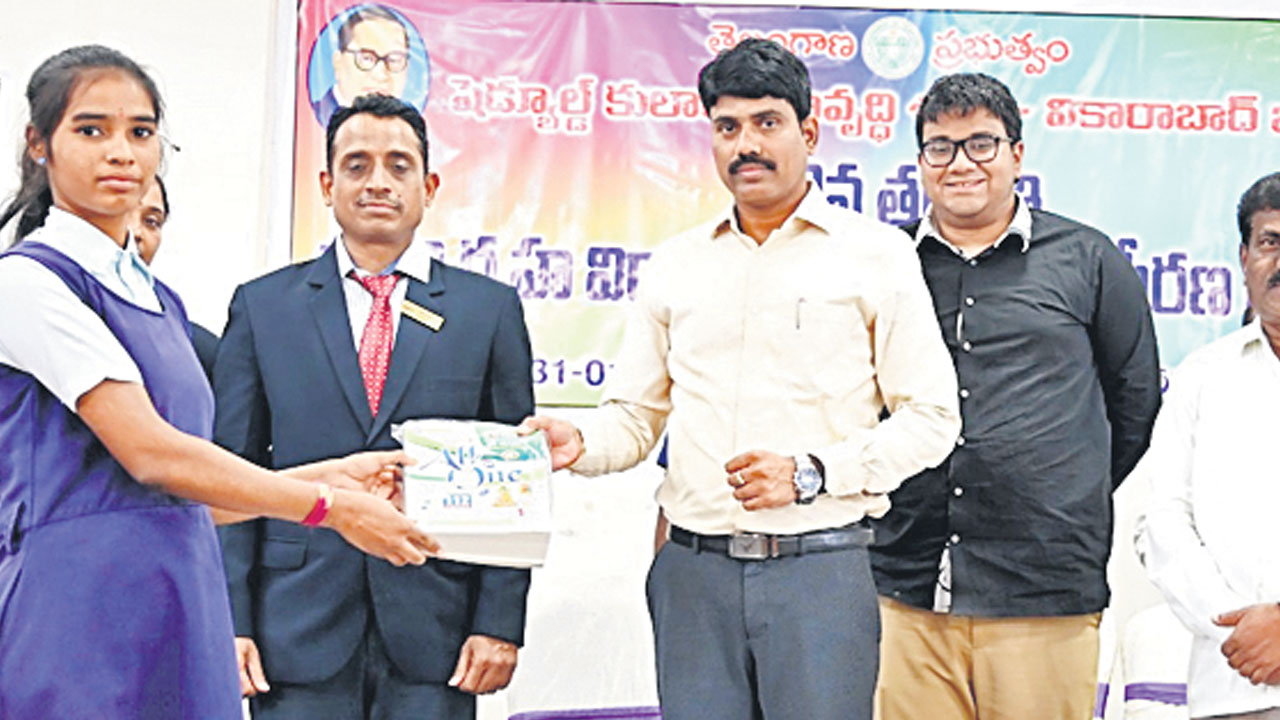 లక్ష్యాన్ని సాధించే దిశగా.. చదువుపై దృష్టి సారించాలి