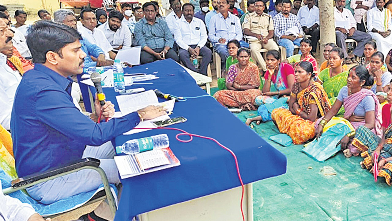 చెంచు జాతి ప్రజలకు కనీస సౌకర్యాల కల్పన