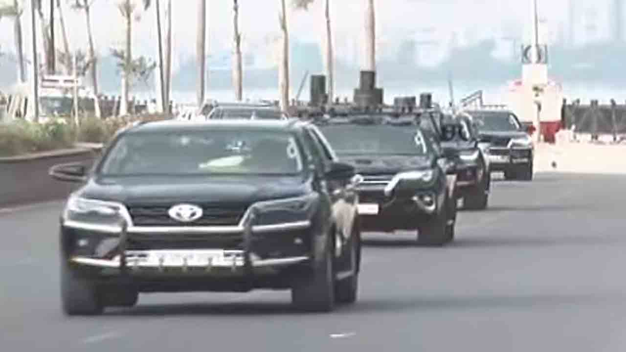 కలర్‌ మారింది కాన్వాయ్‌ మారింది