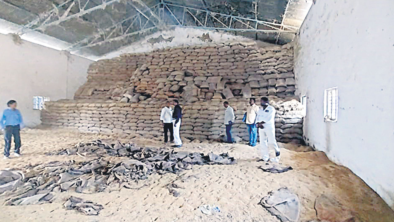 సీఎమ్మార్‌ ‘మాయా’జాలం