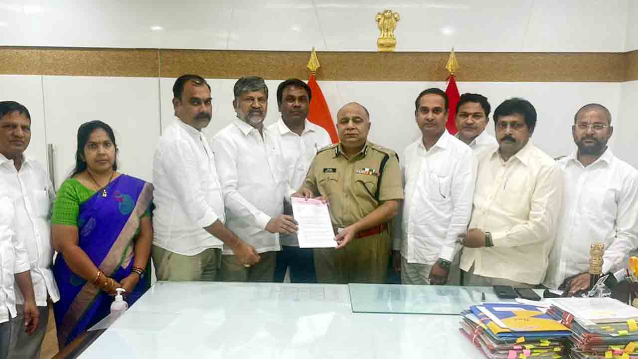 రాష్ట్రంలో కాంగ్రెస్‌ దౌర్జన్యకాండ!