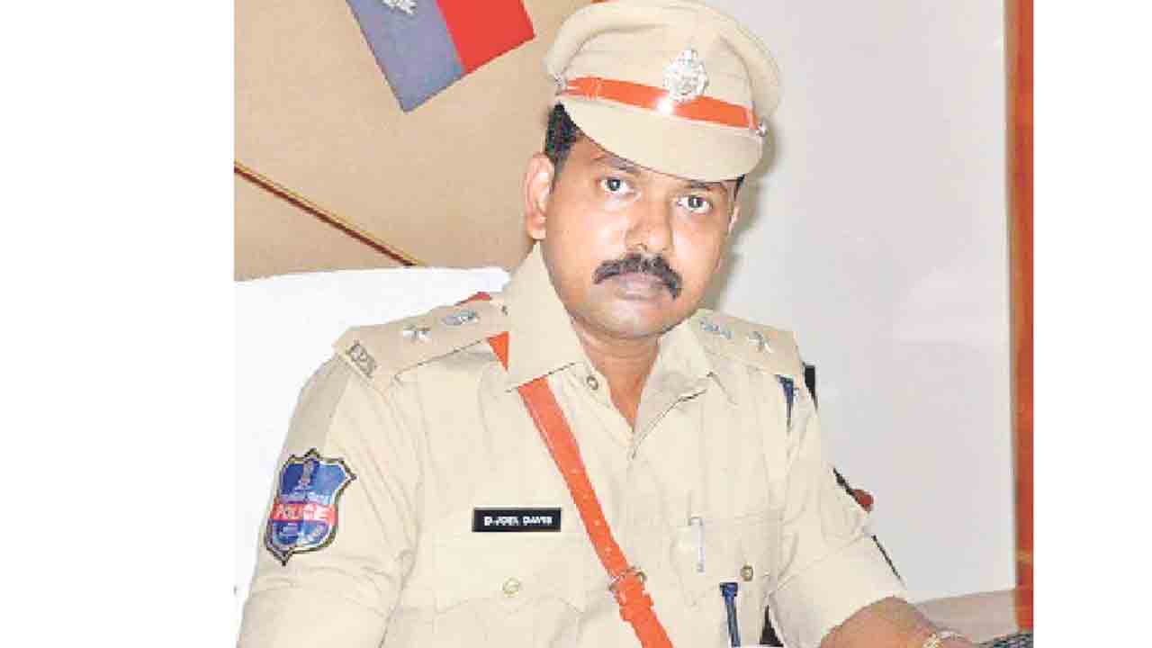 జోగుళాంబ జోన్‌ డీఐజీగా జోయెల్‌ డేవిస్‌