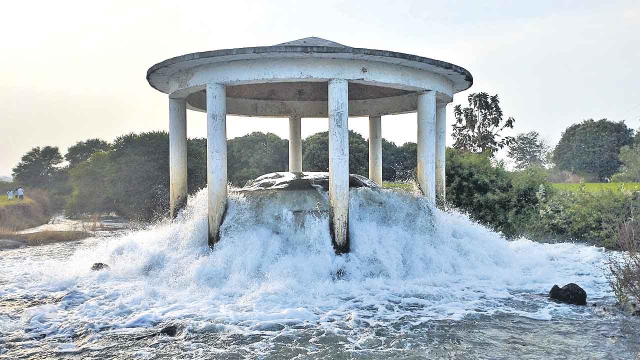 Narayanpur Project | నారాయణపూర్‌ నుంచి సాగు నీళ్లొచ్చినయ్‌.. ఒకే పంపు ద్వారా విడుదల చేసిన అధికారులు