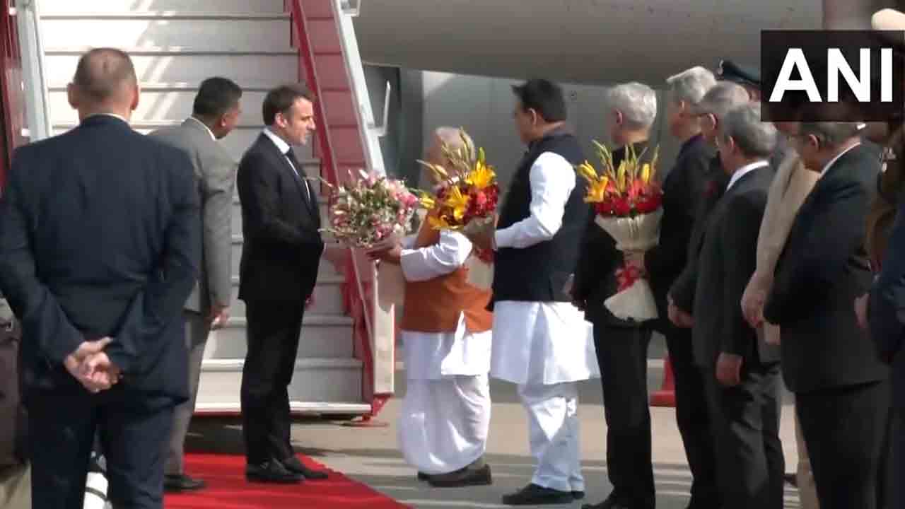 Emmanuel Macron | జైపూర్‌లో ల్యాండ్‌ అయిన ఫ్రాన్స్‌ అధ్యక్షుడు‌.. మరికాసేపట్లో ప్రధాని మోదీతో కలిసి రోడ్‌ షో