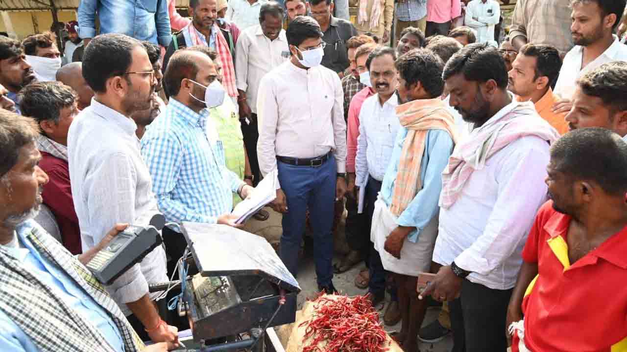 రైతులను మోసం చేయొద్దు