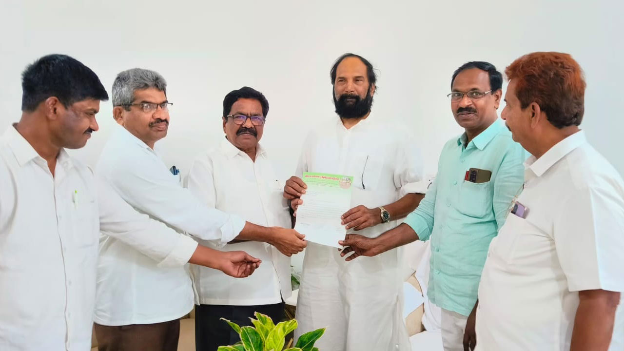 సాగర్‌ నీటిని విడుదల చేసి పంటలను కాపాడాలి