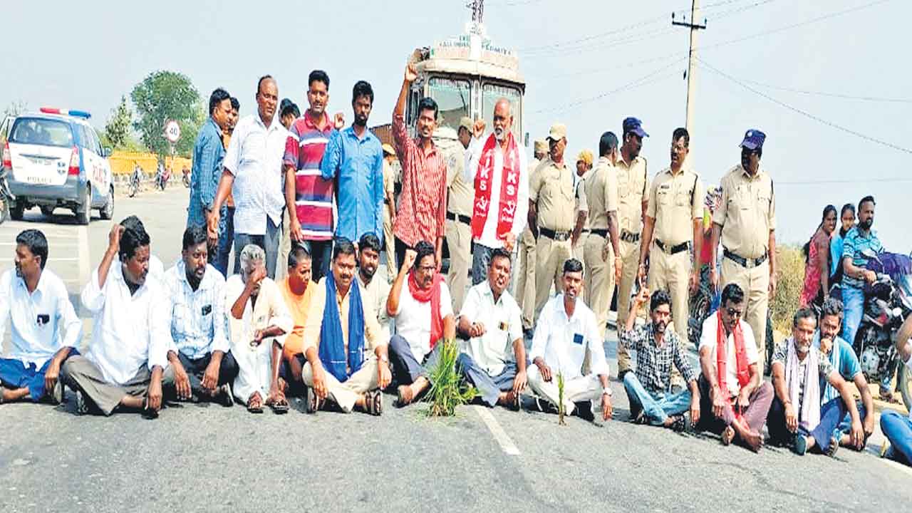 సాగర్‌ ఎడమ కాల్వకు నీటిని విడుదల చేయాలి