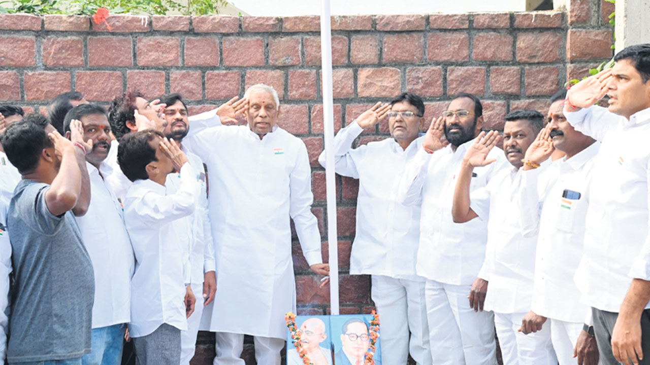 ఊరూరా గణత్రంత దినోత్సవం