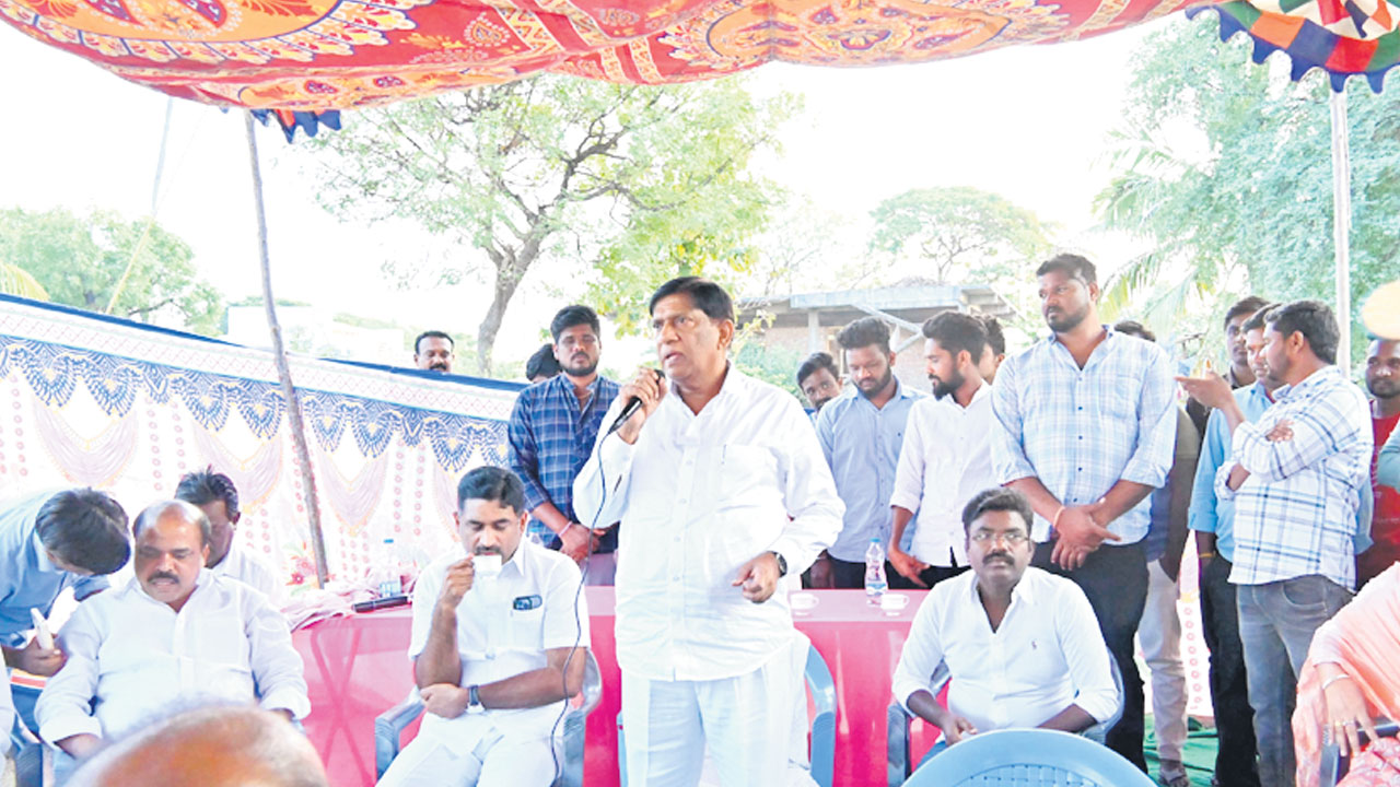 పార్లమెంట్‌ ఎన్నికల్లో బీఆర్‌ఎస్‌కు పట్టం కట్టాలి