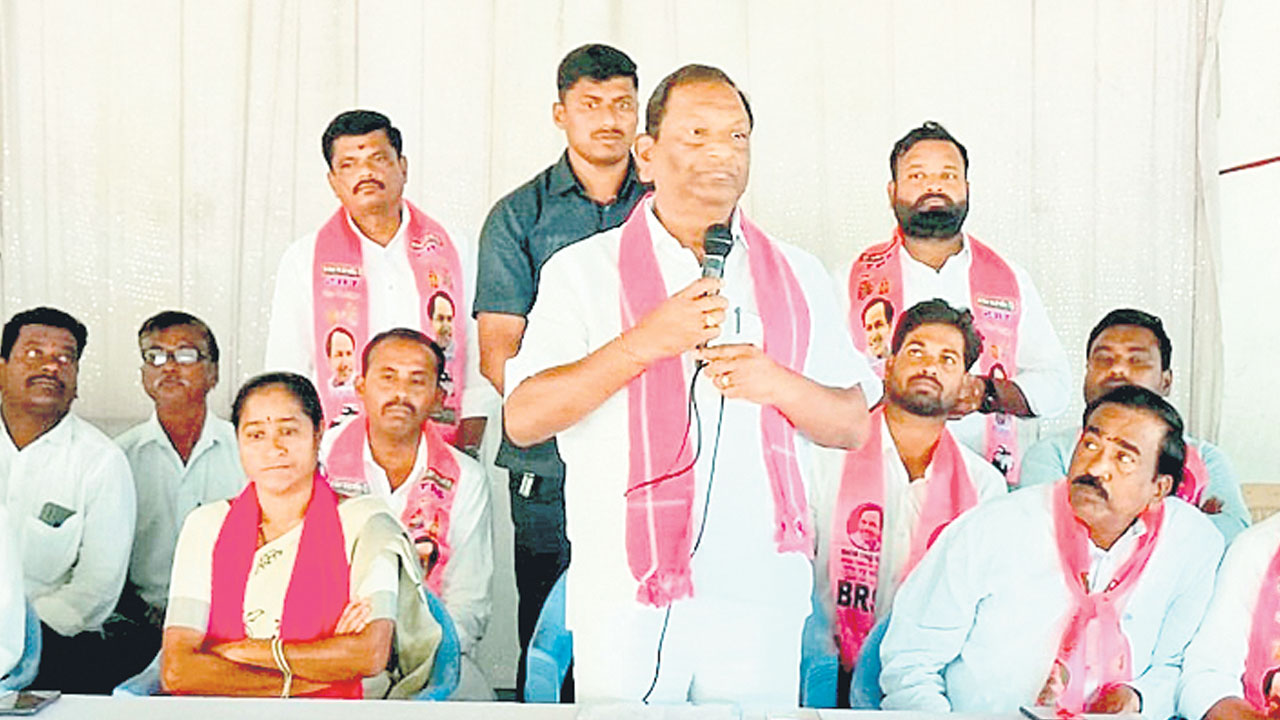 అధైర్య పడద్దు.. అండగా ఉంటాం