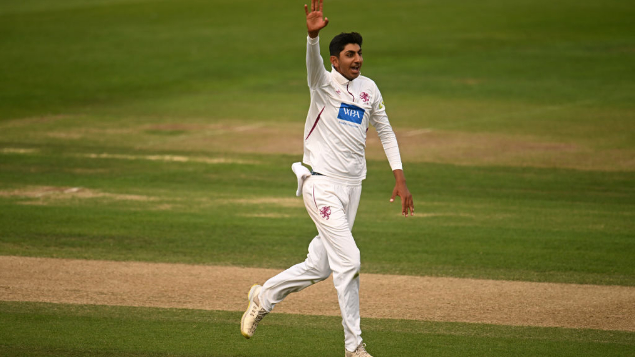 Shoaib Bashir Visa Row: బషీర్‌కు లైన్‌ క్లీయర్‌.. ఎట్టకేలకు తీరిన వీసా సమస్య..