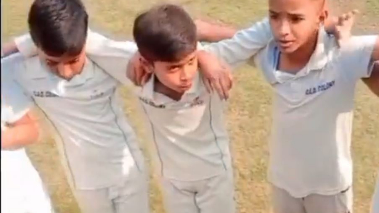 Viral Video: ఎవ్వర్నీ వదలొద్దు.. అందర్నీ స్లెడ్జ్‌ చేద్దాం.. ఈ బుడ్డోళ్లు మామూలోళ్లు కాదు..!