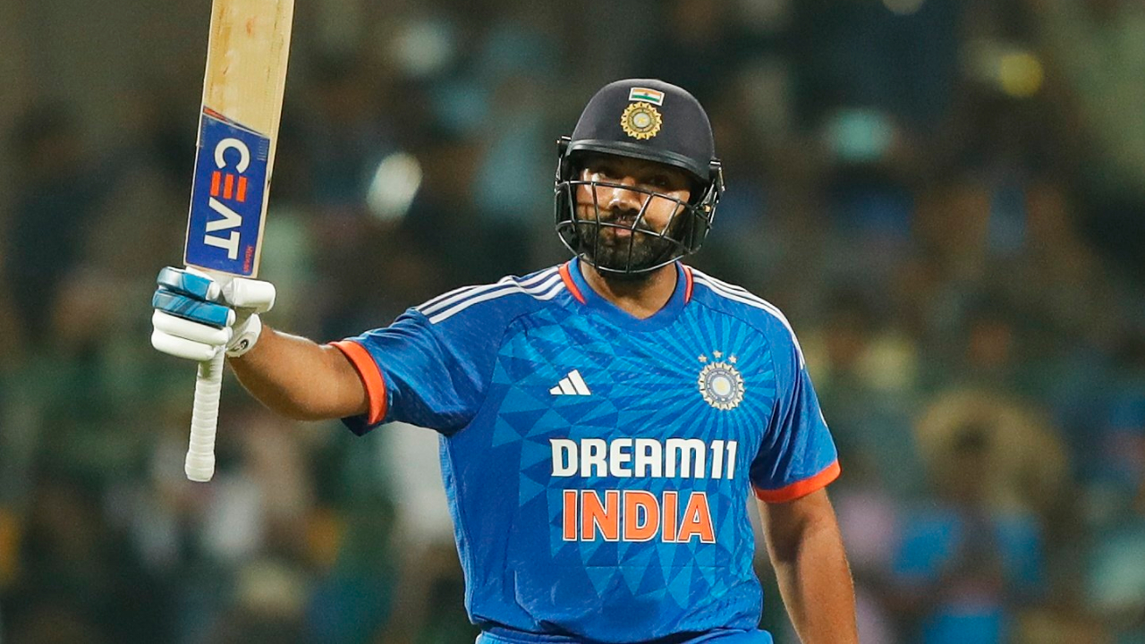 Rohit Sharma: సూపర్‌ ఓవర్‌లో రెండుసార్లు బ్యాటింగ్‌.. ఇంతకీ రోహిత్ శర్మ రిటైర్డ్‌ ఔటా..? కాదా..?